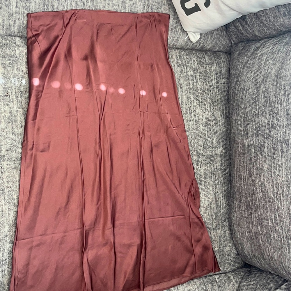 NWOT VS Satin skirt
